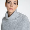 Gilet in maglia a collo alto - immagine 7